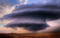 Supercell thunderstorm over Kansas photographed by Warren Faidley