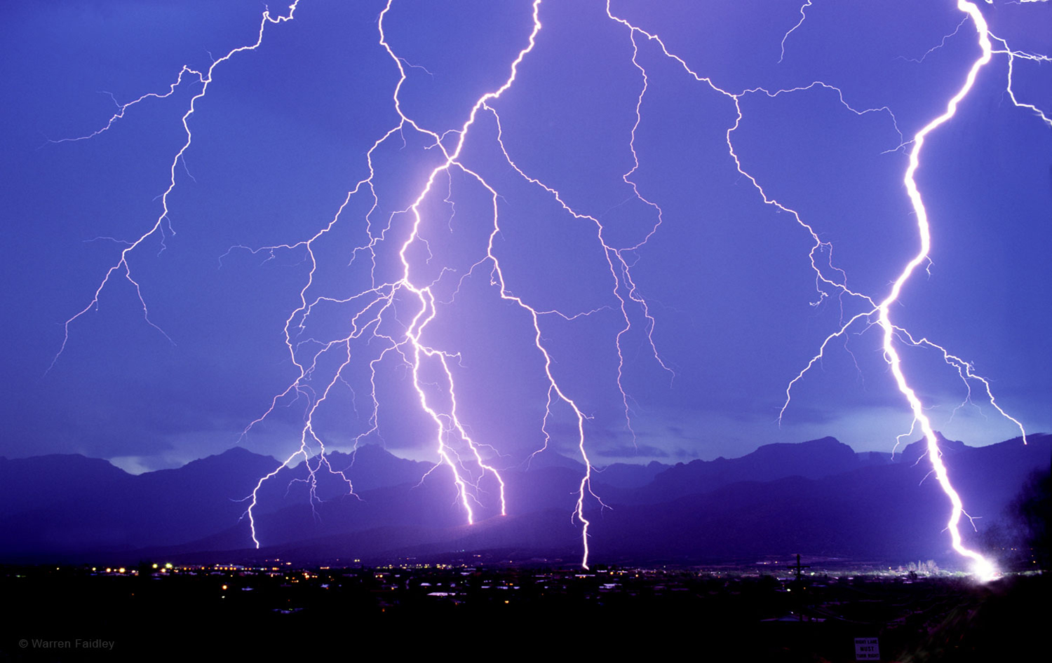 Lightning pictures by storm chasing influencer warren faidley