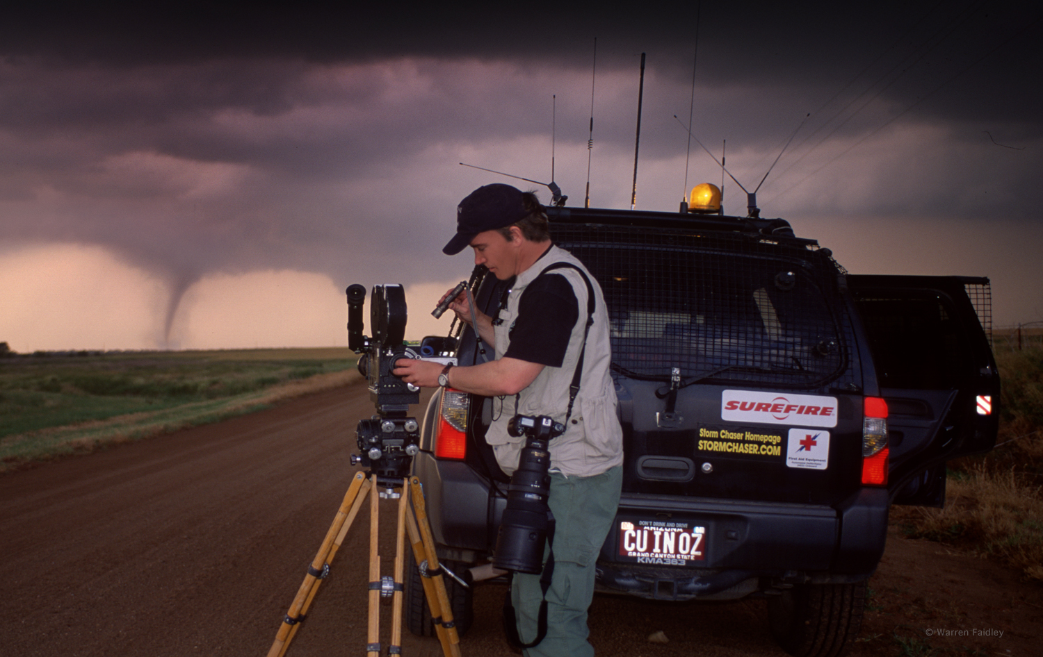 Warren Faidley cinematographer filming tornadoes using 35mm motion picture film gear - Reed Timmer