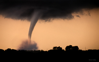 Tornado photography in Kansas by Warren Faidley, storm chasing expert